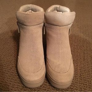 Hidden wedge sneaker